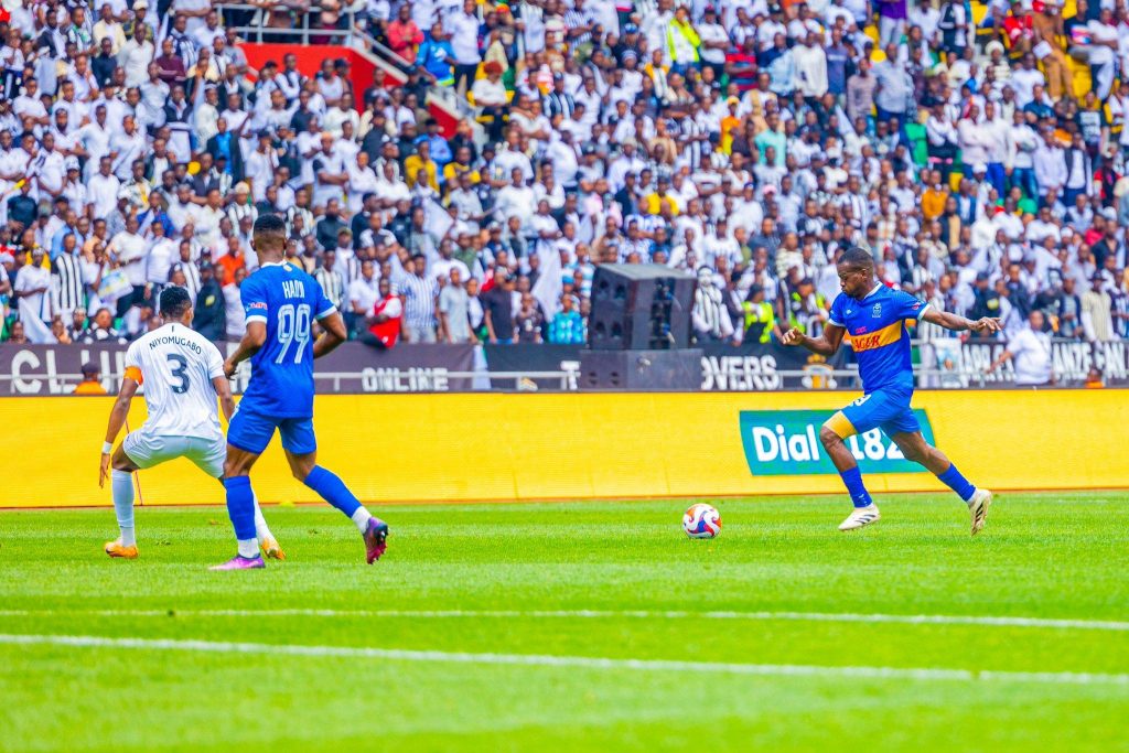 APR FC yanganyije na Rayon Sports mu mukino utaryoheye ijisho (Amafoto)