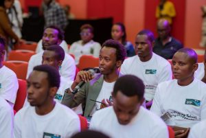 Urubyiruko 7000 rumaze kwiyandikishiriza kwiga ikoranabuhanga rihambaye rya DTP