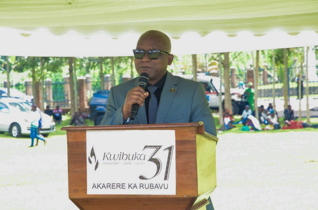 Rubavu: Rubyiruko mukoreshe imbuga nkoranyambaga nk’intwaro irwanya abapfobya Jenoside- Minisitiri Marizamunda