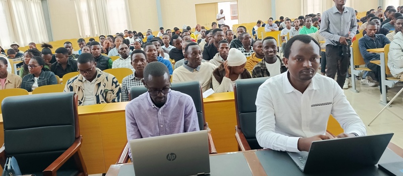 Musanze: Kwizigamira bakiri mu mashuri bizabarinda ubushomeri