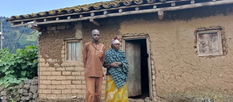 Nyabihu: Ayigihugu arashimira Nyirabufumbira wamurokoye muri Jenoside