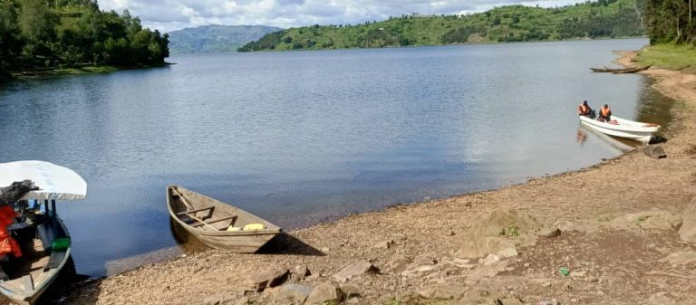 Burera: Umunyeshuri yarohamye mu kiyaga agiye mu rugendoshuri