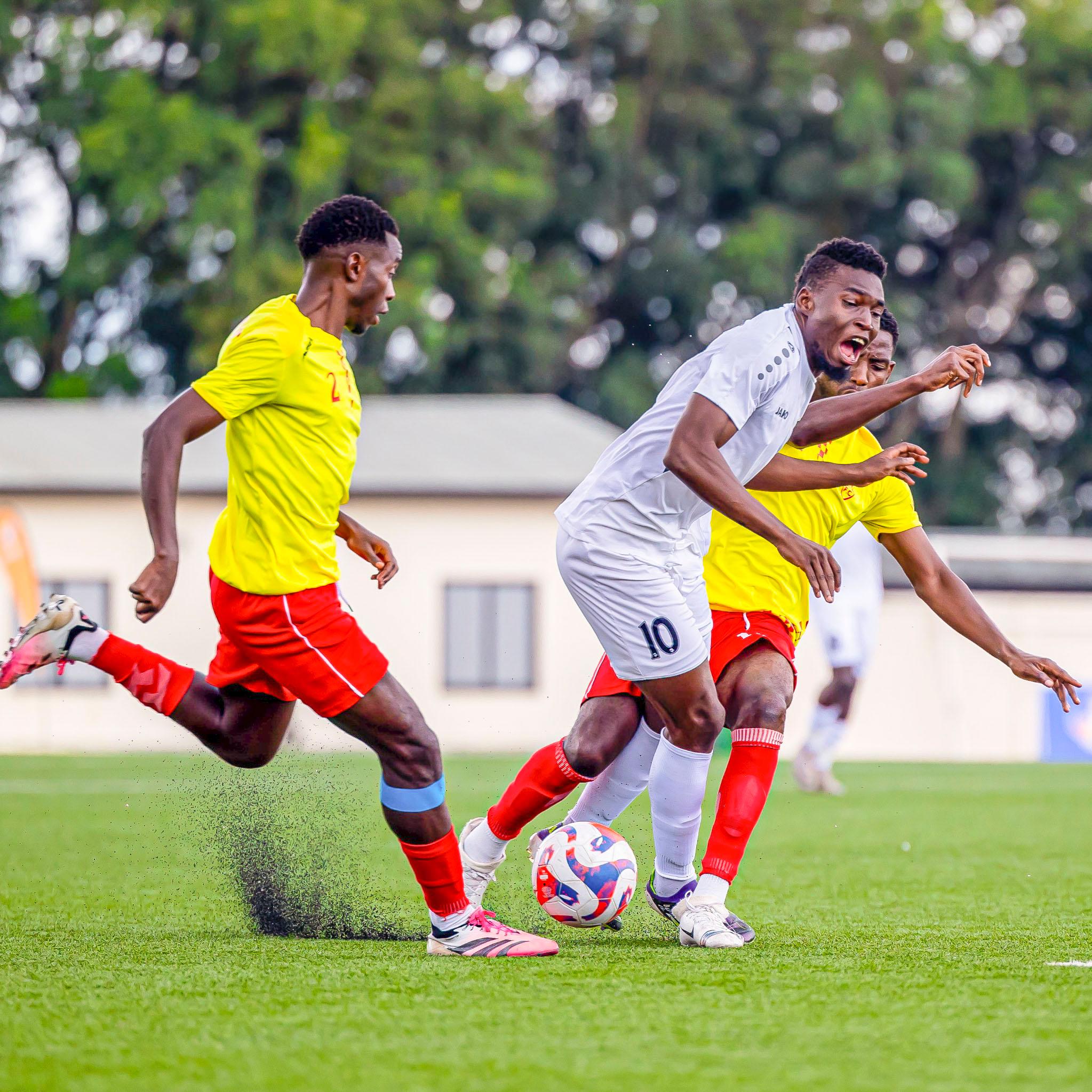 APR FC yanganyije na Etincelles inanirwa kwisubiza umwanya wa mbere (Amafoto)