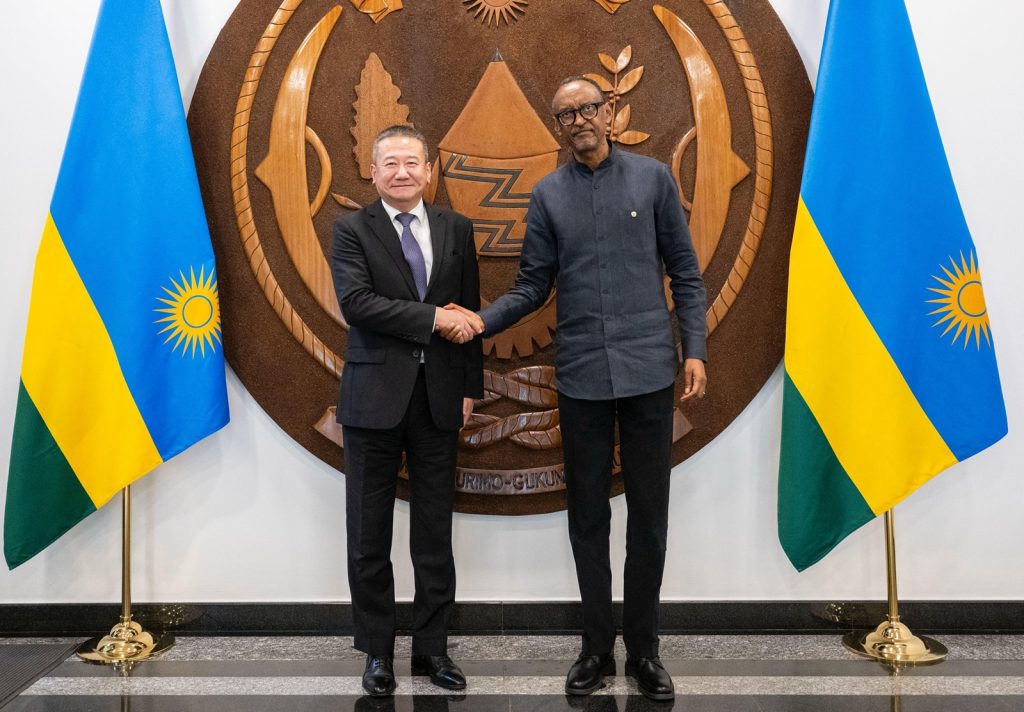 Perezida Kagame n’intumwa ya Loni baganiriye ku gukemura umuzi w’amakimbirane