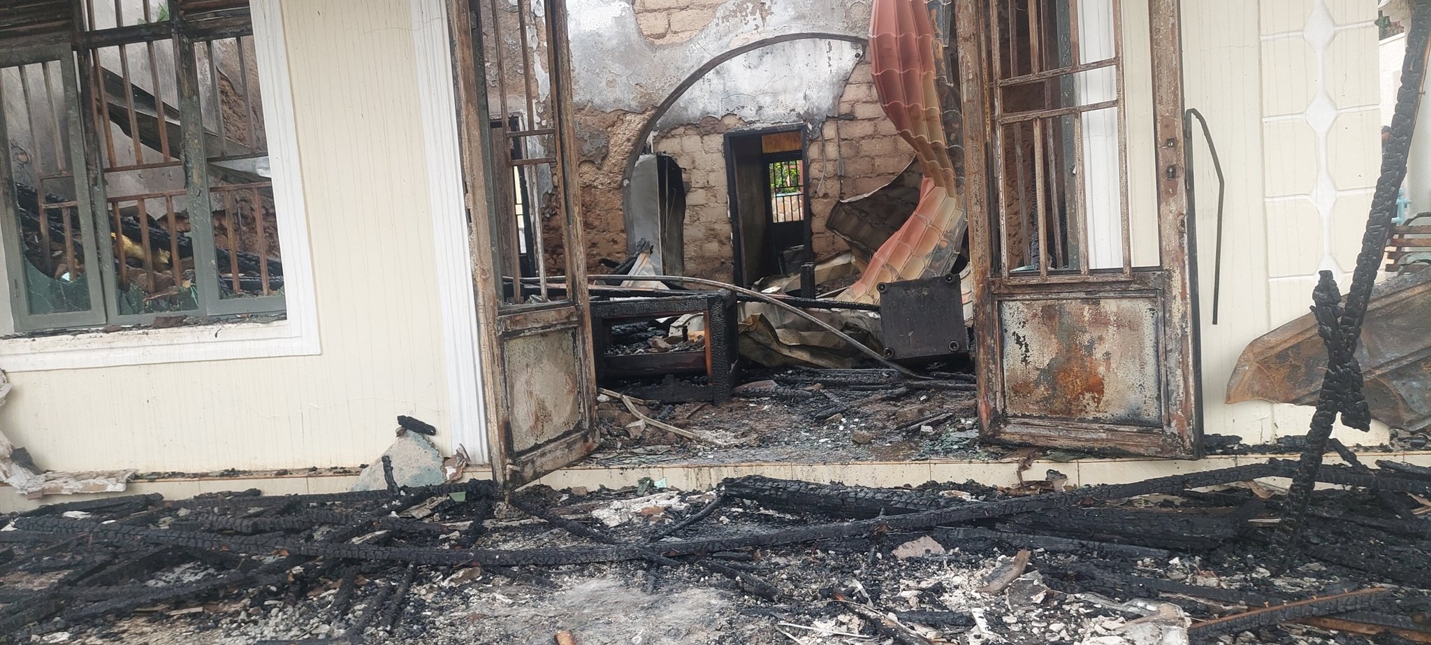 Gasabo: Umugabo n’abana babiri bishwe n’inkongi yabateye baryamye