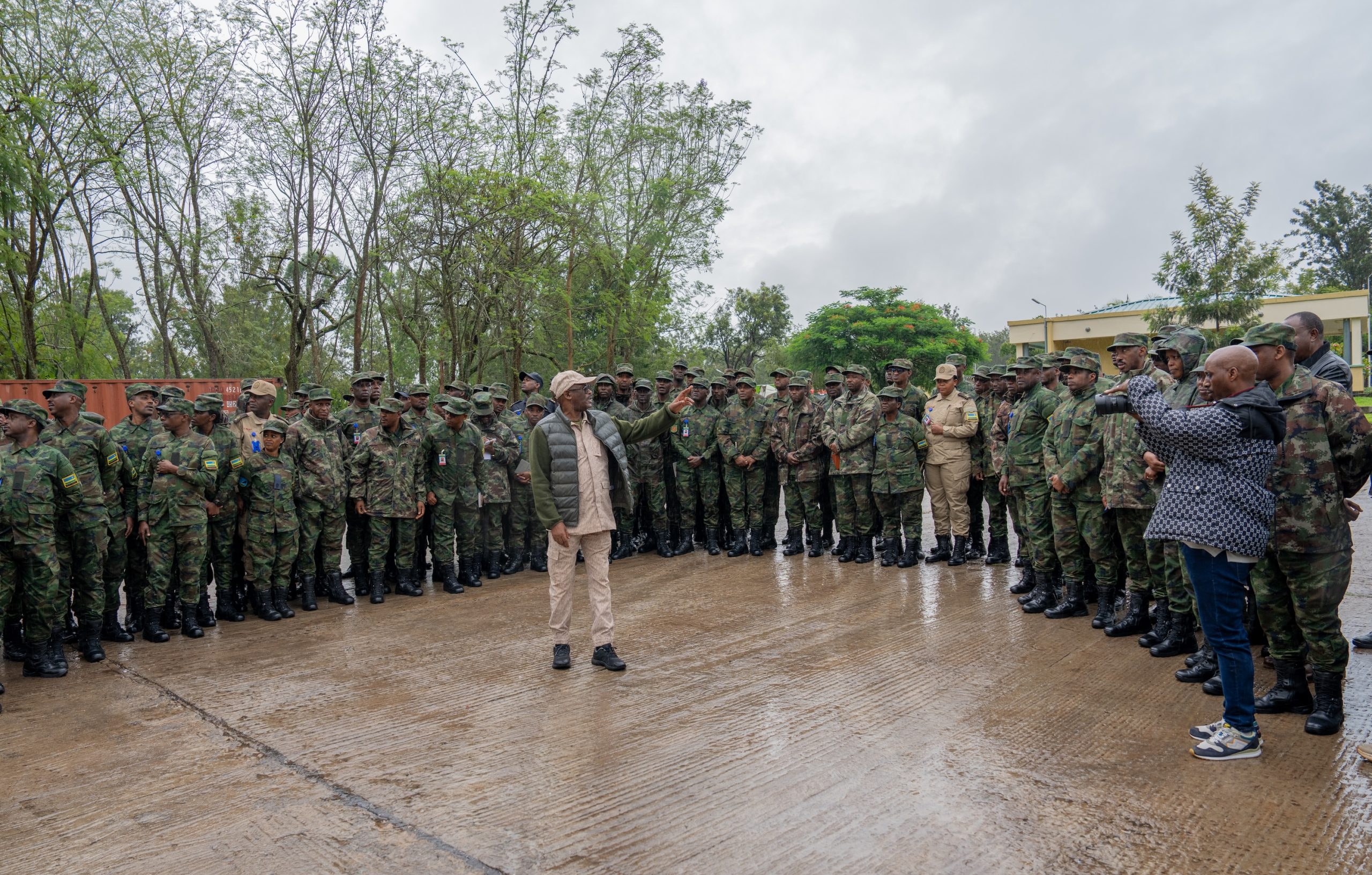 Abasirikare bakuru n’abanyeshuri muri RDF batangiye kwigira ku mateka y’urugamba rwo kubohora igihugu
