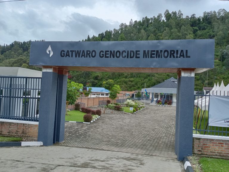 Karongi: Bambariye kurwanya ingengabitekerezo ya Jenoside