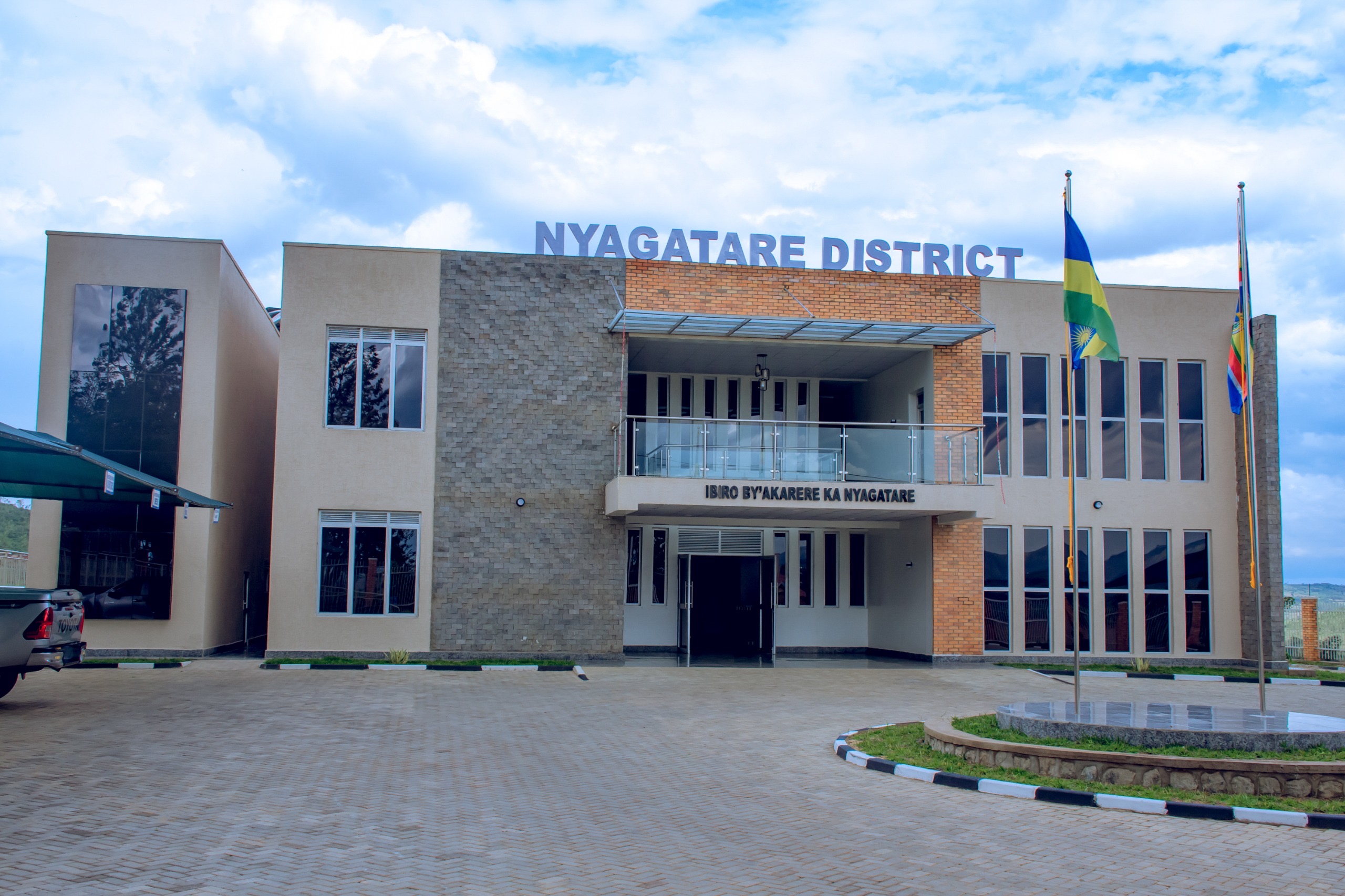 Nyagatare: Ishimwe ry’abakorera mu biro bishya byatwaye miliyoni 677 Frw