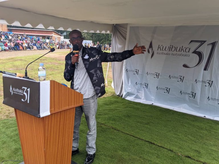 Rusizi: Ntibaziyaremye yakuwe mu ishuri n’inkoni za mwarimu kuko atahagurukaga mu Batutsi