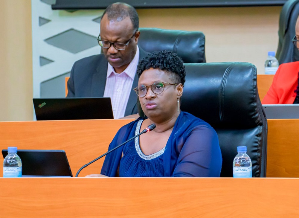 Sena yabeshyuje abafata u Rwanda na RDC nk’u Burusiya na Ukraine