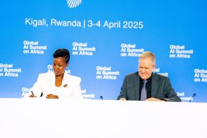 U Rwanda rwasinyanye amasezerana na Gates Foundation yo guteza imbere AI ya miliyari 9 Frw