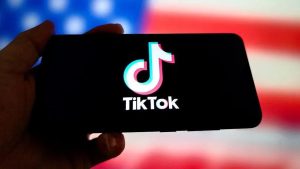 Perezida Trump yongereye iminsi yo gukoresha TikTok muri Amerika