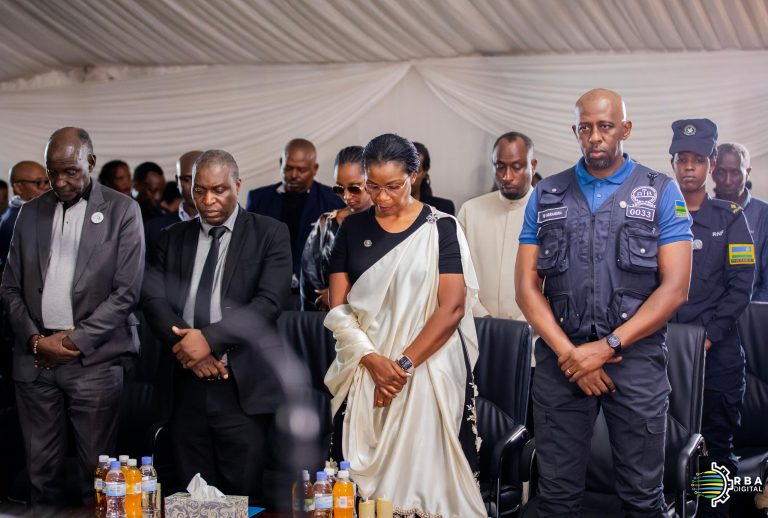 Guverinoma y’u Rwanda yanenze bamwe mu banyamakuru baba hanze y’igihugu bapfobya Jenoside