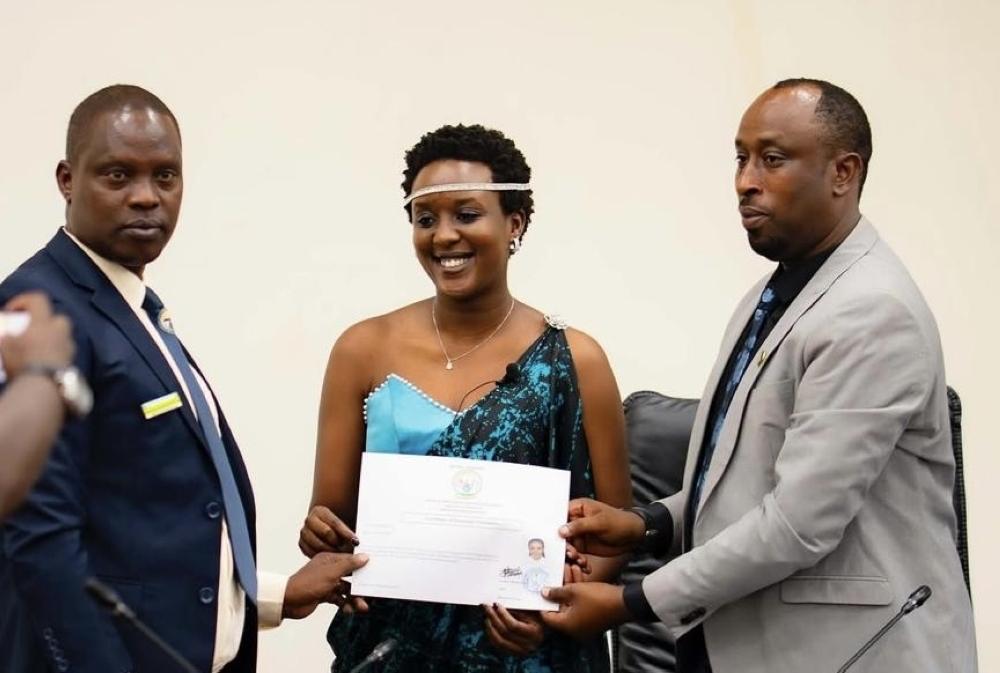 Dore ibyamamare byasabye bikanahabwa ubwenegihugu bw’u Rwanda
