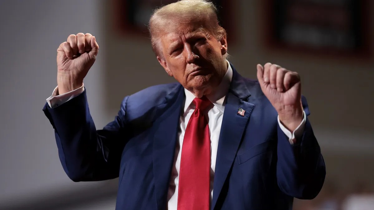 Amerika: Abanyeshuri barenga 1500 bamaze kwamburwa viza n’ubutegetsi bwa Trump