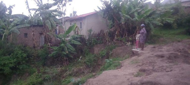 Ruhango: Umukecuru warokotse Jenoside arasaba ubufasha bwo kubakirwa 