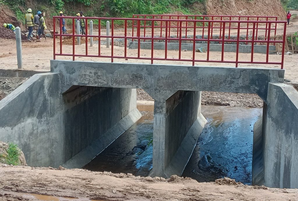 Rutsiro: Bubakiwe ikiraro cya miliyoni 124 Frw gisimbura icyasenywe n’ibiza