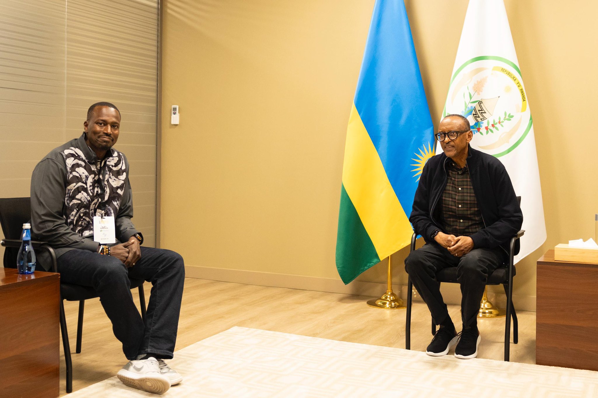 Perezida Kagame yaganiriye na Cheick Camara uyobora ServiceNow Africa