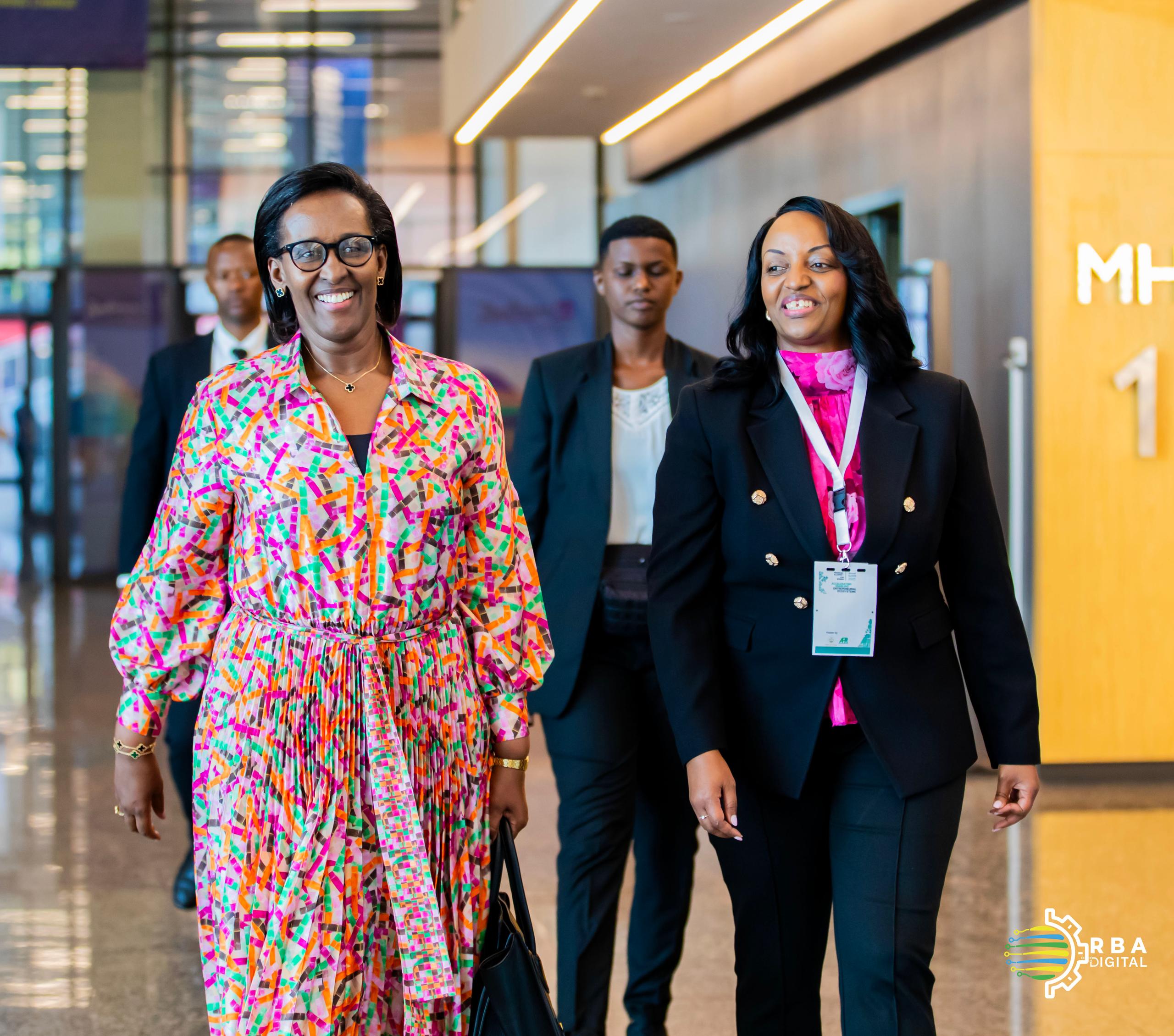 Madamu Jeannette Kagame yitabiriye Inama y’Ihuriro ry’Abagore bo mu rwego rw’Imari