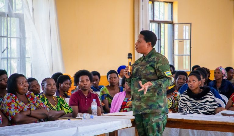 RDF mu mahugurwa yo kurwanya ihohoterwa rishingiye ku gitsina ku bagore b’abasirikare