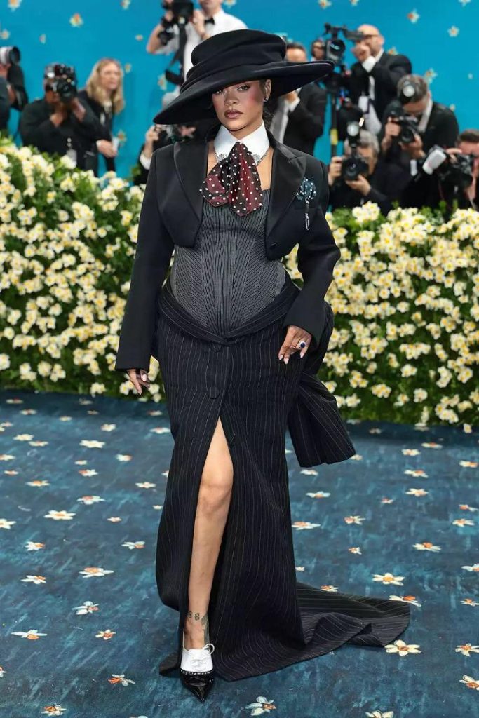 Rihanna aritegura kwibaruka umwana wa gatatu