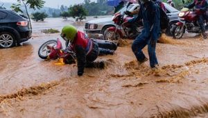 Abanyarwanda bategujwe imvura nyinshi izateza imyuzure muri Gicurasi