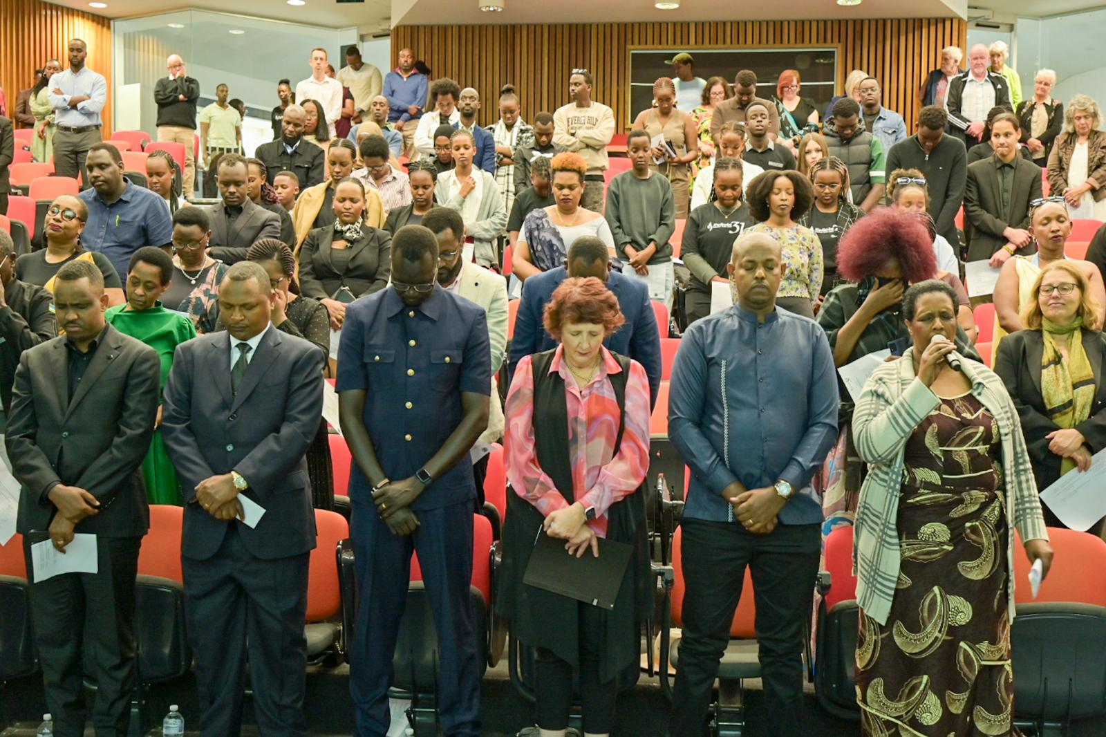 Abanyarwanda baba Queensland bibutse Jenoside yakorewe Abatutsi