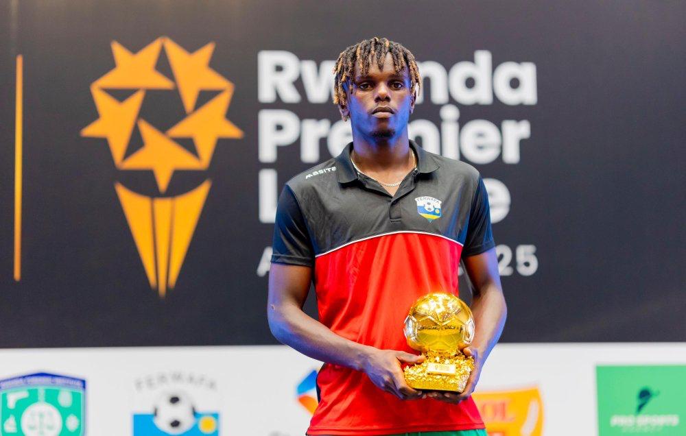 Niyigena Clément yatowe nk’umukinnyi wahize abandi muri shampiyona y’u Rwanda 2024/25