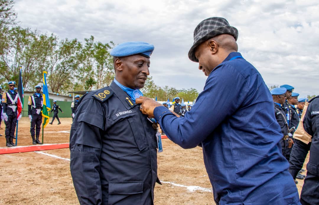 Sudani y’Epfo: Abapolisi b’u Rwanda bari mu butumwa bambitswe imidari y’ishimwe