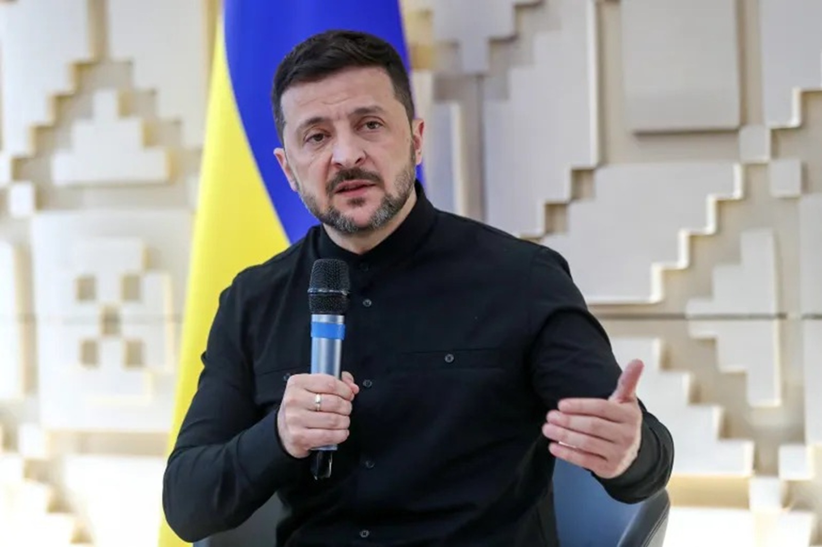 Perezida Putin yanze guhura na Zelensky na we yanga guhura n’intumwa ze