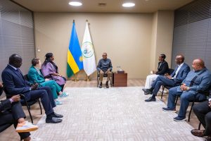Perezida Kagame, Clare Akamanzi, na Amadou Gallo baganiriye ku iterambere rya BAL