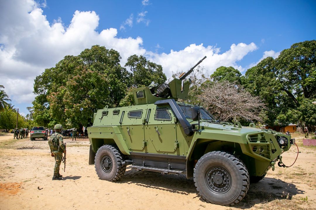 Abasirikare batatu b’u Rwanda baguye muri Mozambique bari mu kazi