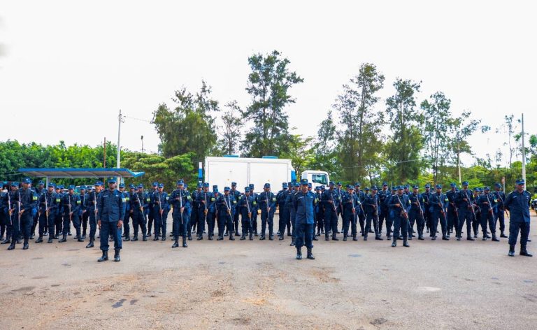 Abapolisi bitegura kujya mu butumwa bw’amahoro muri Santrafurika bahawe impanuro