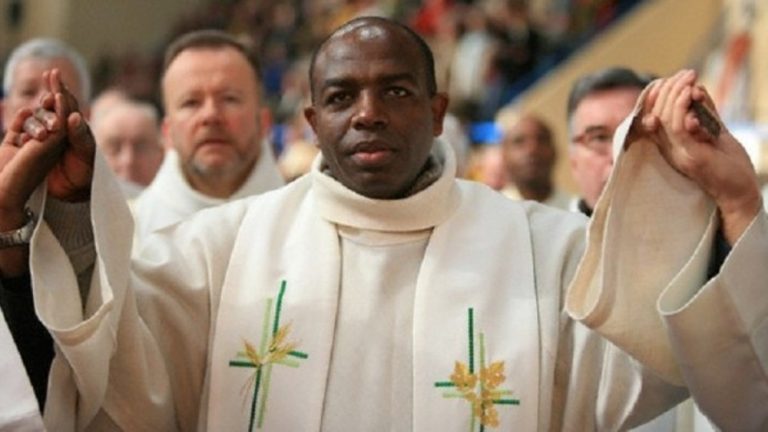 Umunsi Padiri Munyeshyaka yica Abatutsi bari bahungiye Sainte Famille