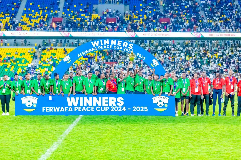 Indahangarwa WFC yegukanye Igikombe cy’Amahoro itsinze Rayon Sports y’Abagore