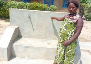 Rutsiro: Banejejwe no guhabwa amazi bagasezera ay’umugezi utemba