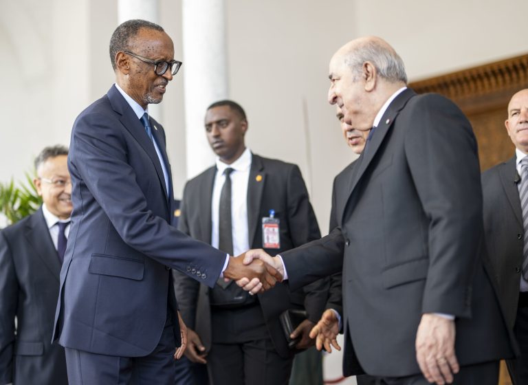 Perezida Kagame na Tebboune bikomye amahanga yivanga muri Politiki y’Afurika