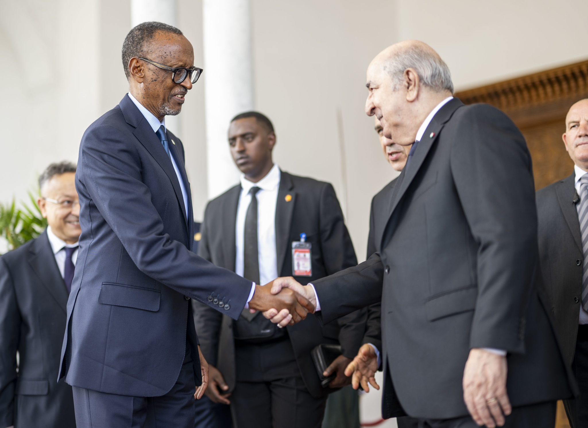Perezida Kagame na Tebboune bikomye amahanga yivanga muri Politiki y’Afurika