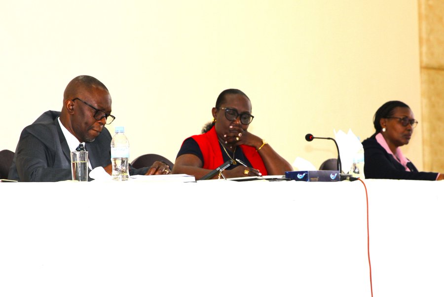 Perezida w’Urukiko rw’Ikirenga Mukantaganzwa yanenze abavugwaho ruswa mu nkiko