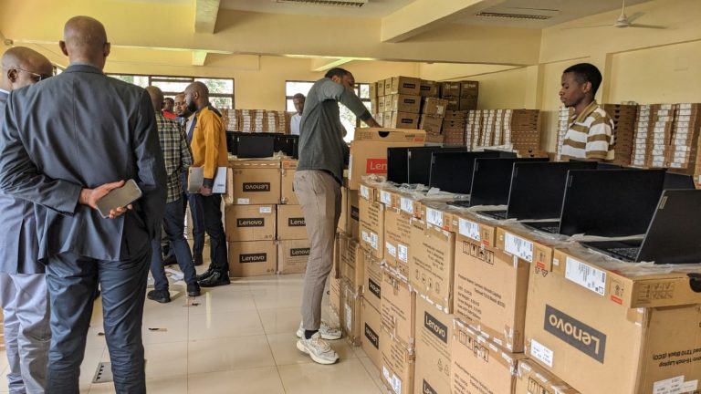 Abiga muri UR banyereje mudasobwa bashobora kwamburwa buruse
