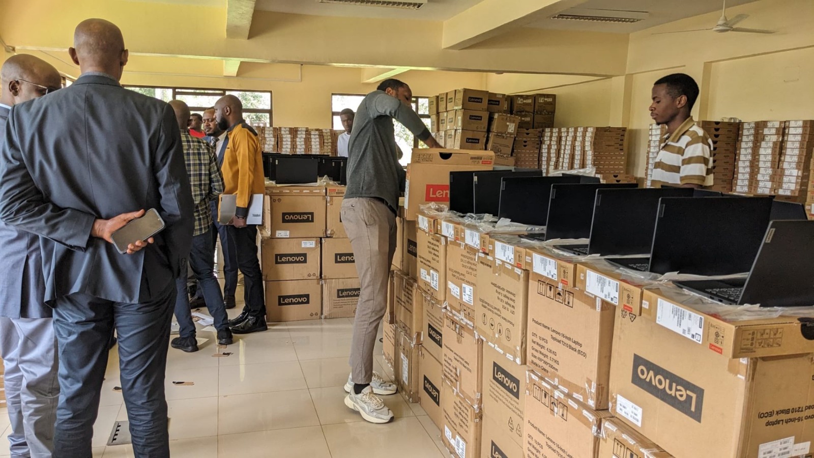 Abiga muri UR banyereje mudasobwa bashobora kwamburwa buruse