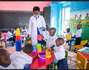 Ingo mbonezamikurire zizongererwa ubushobozi hagabanywe ubucucike mu mashuri