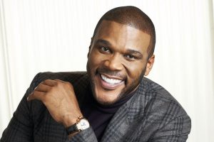 Umukinnyi wa filime Tyler Perry yajyanywe mu nkiko
