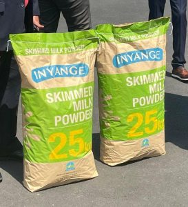 Amata y’ifu akorerwa mu Rwanda agiye kujya aboneka mu maduka mato