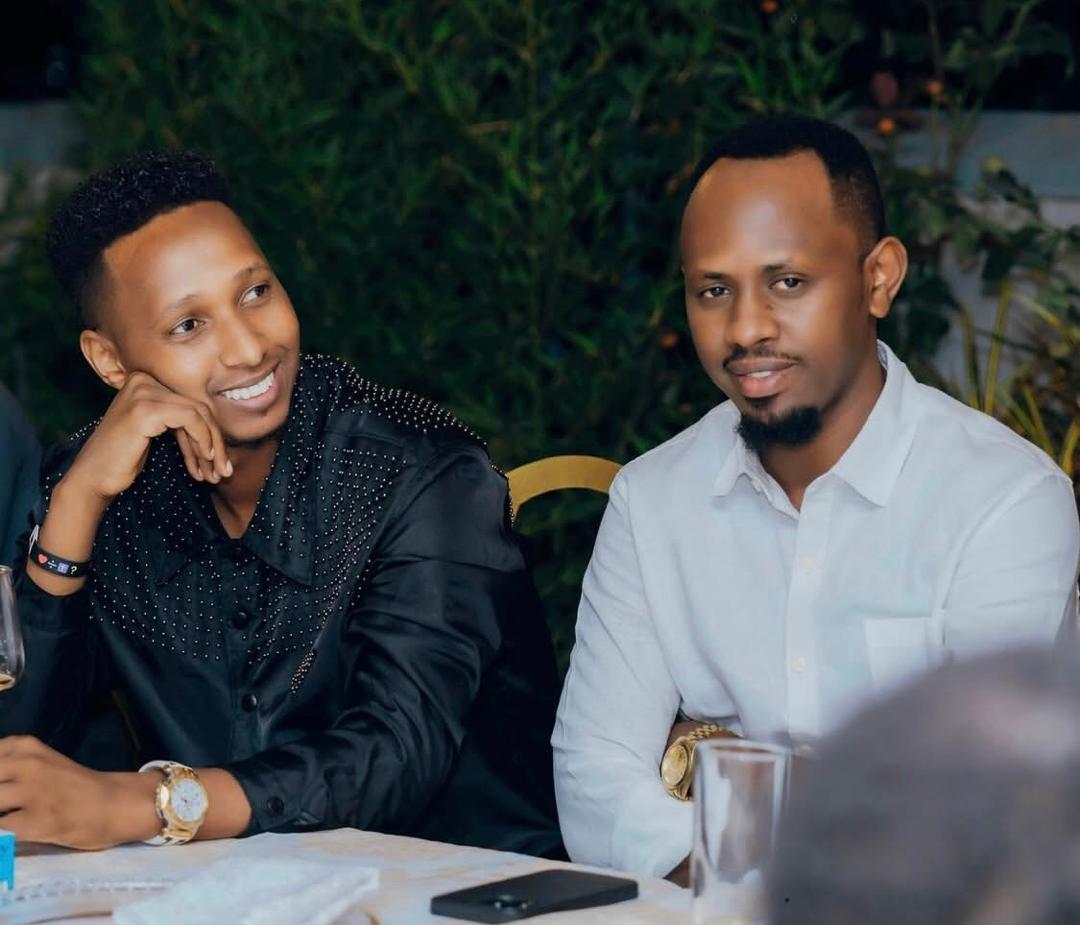Prosper Nkomezi yaciye amarenga y’ubufatanye na Mbonyi