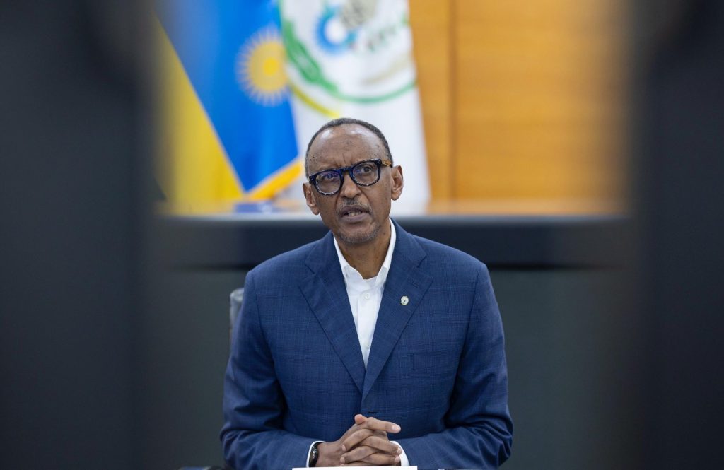 Perezida Kagame yacyeje umusaruro w’umuyoboro mugari wa Internet