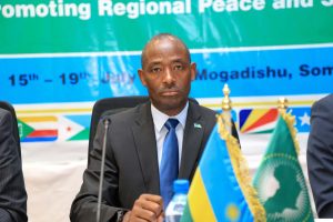 Gen. Muganga yitabiriye Inama y’Abagaba Bakuru b’Ingabo muri EASF