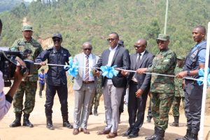 Gatumba: Bishimiye kwibohora batuzwa mu nzu 10 bubakiwe n’inzego z’umutekano