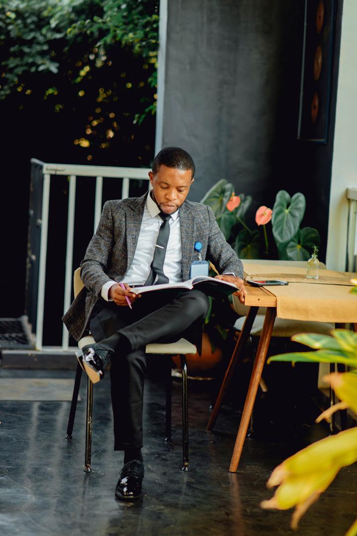 Bimenyimana yasohoye indirimbo yibutsa ko Imana ari yo Isumba byose