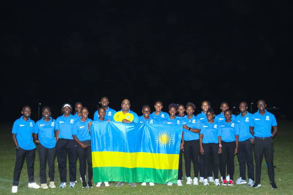 Cricket: Ikipe y’Igihugu y’Abagore yerekeje muri Botswana gushaka itike y’Igikombe cy’Isi